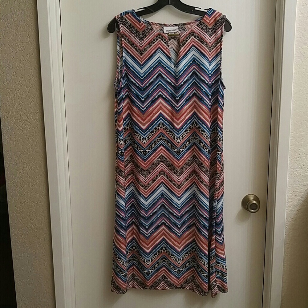 👗Avenue Mixed Print Chevron Dress 14/16